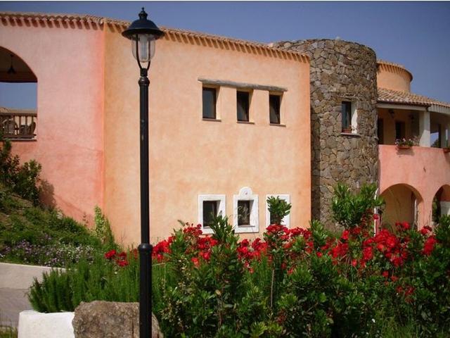 Agriturismo in Sardinia: Maria Caderina Green Village in Posada - Holidays Sardinia